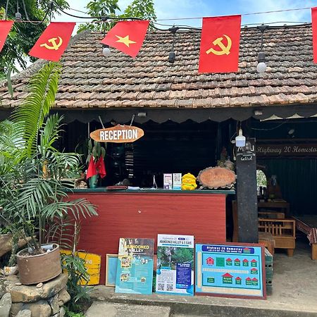 Highway 20 Homestay Фонг Нха Екстериор снимка
