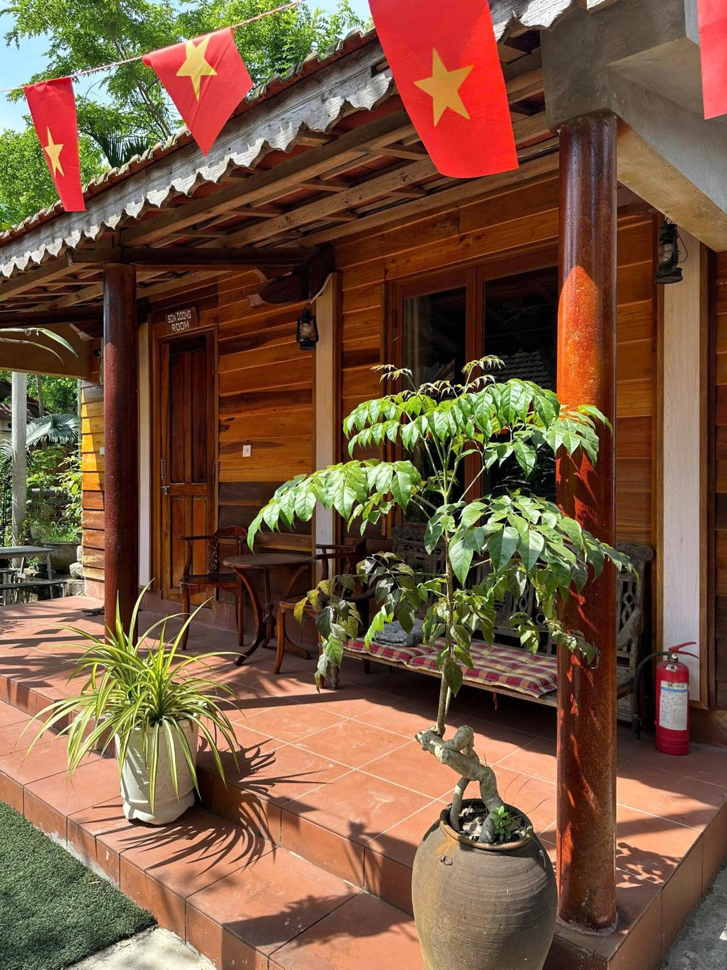 Highway 20 Homestay Фонг Нха Екстериор снимка