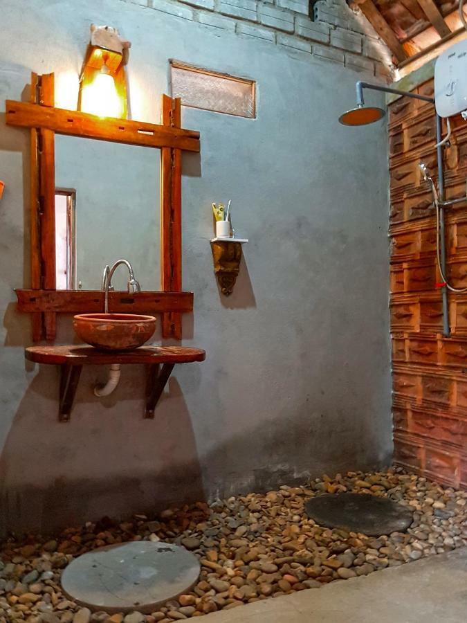 Highway 20 Homestay Фонг Нха Екстериор снимка
