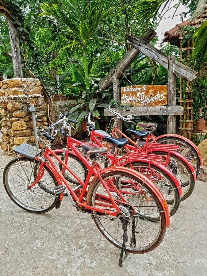 Highway 20 Homestay Фонг Нха Екстериор снимка