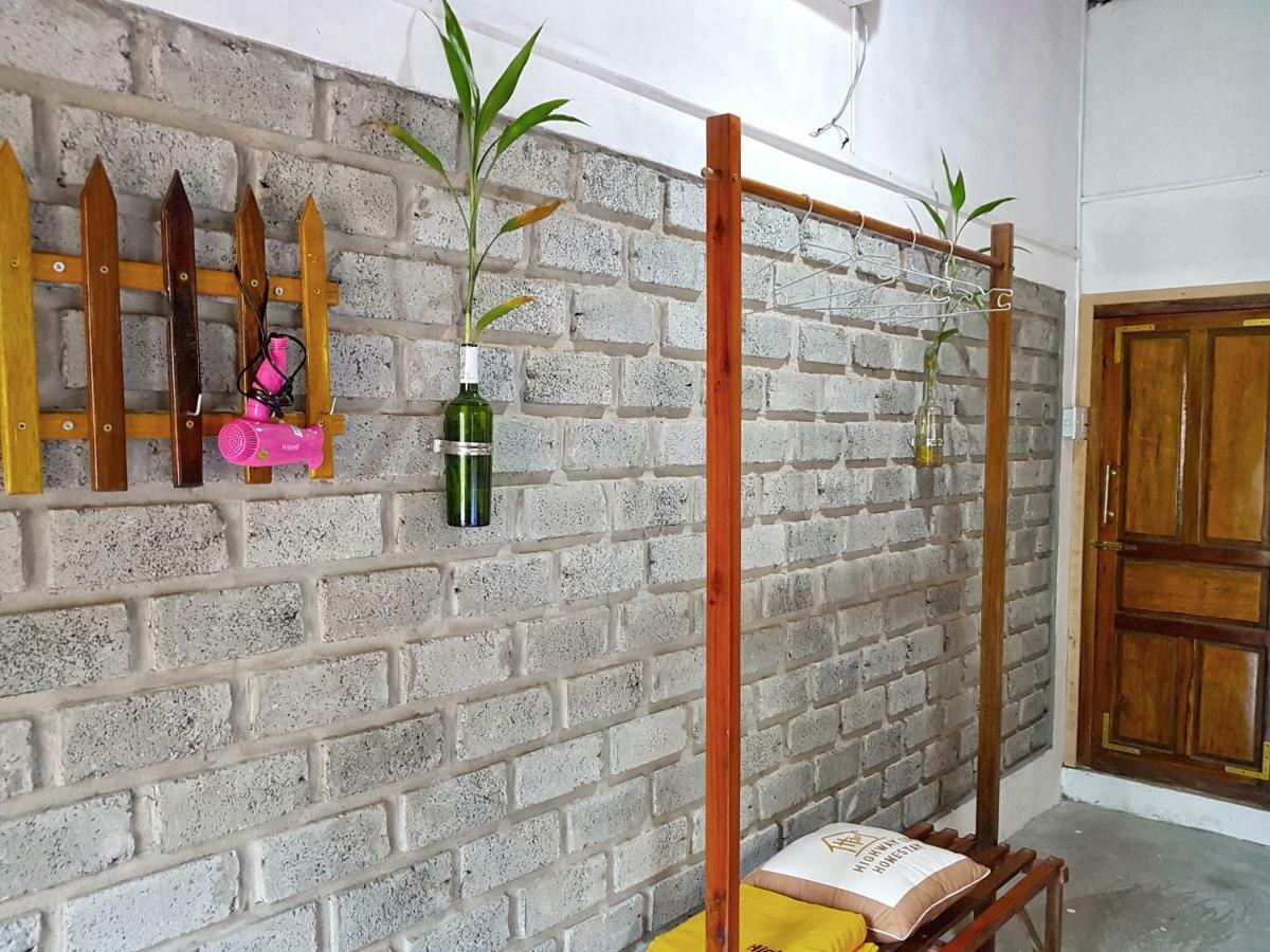 Highway 20 Homestay Фонг Нха Екстериор снимка